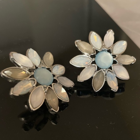 Lane Bryant Silver-tone Opal like Flower Earrings with hints of Blue (Pierced) - Picture 5 of 8